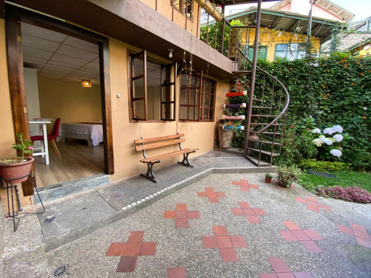 Hostal Alcala Кито Экстерьер фото