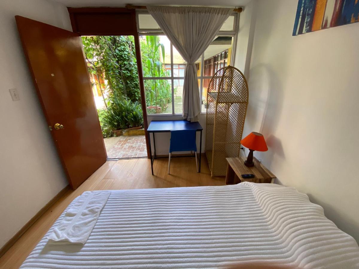 Hostal Alcala Кито Экстерьер фото