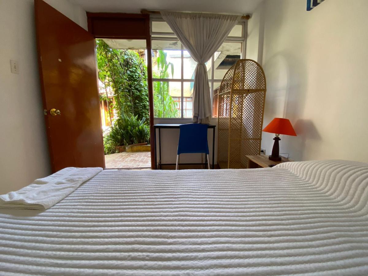 Hostal Alcala Кито Экстерьер фото