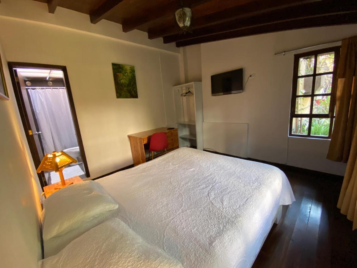 Hostal Alcala Кито Экстерьер фото